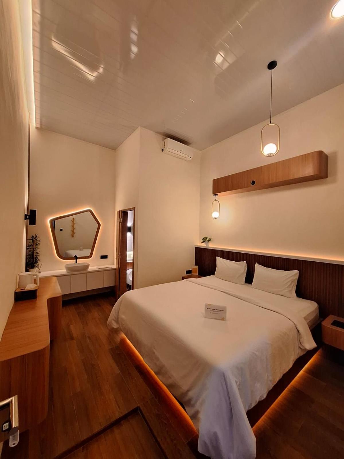 Pondok Wisata Istana XI Медан Экстерьер фото